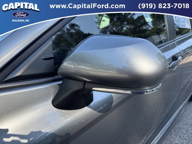 Used 2025 Toyota Camry SE FWD image 12