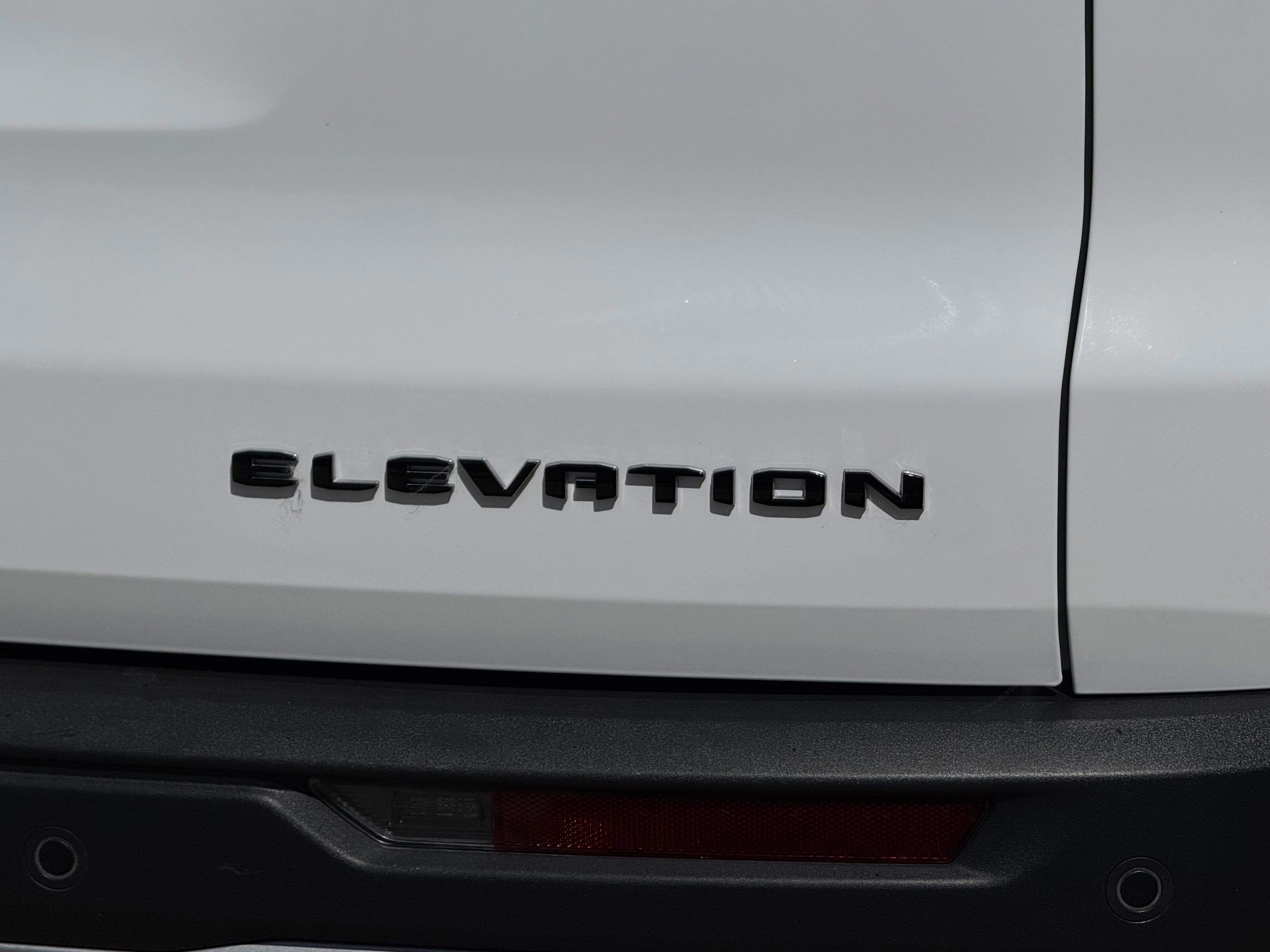 Used 2025 GMC Acadia Elevation image 10