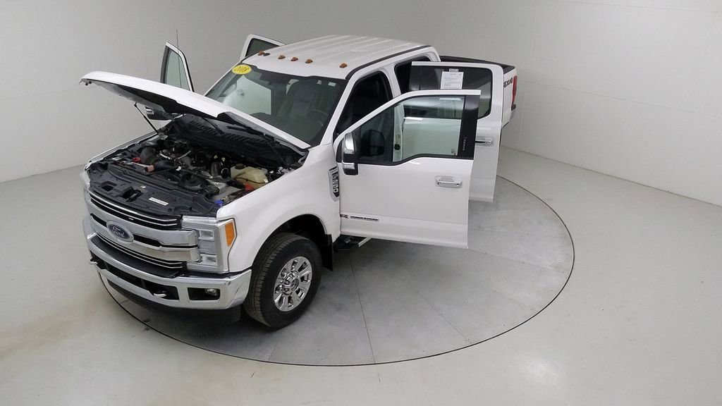 Certified 2018 Ford F250 Lariat w/ Chrome Package image 46