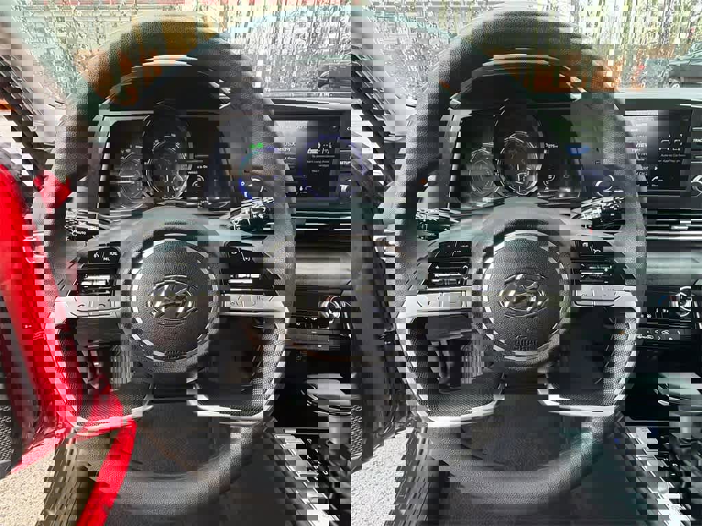 Used 2023 Hyundai Elantra Blue image 21