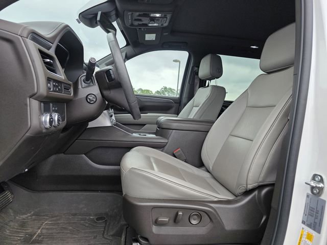 Used 2023 GMC Yukon XL SLT w/ SLT Premium Package RWD image 13