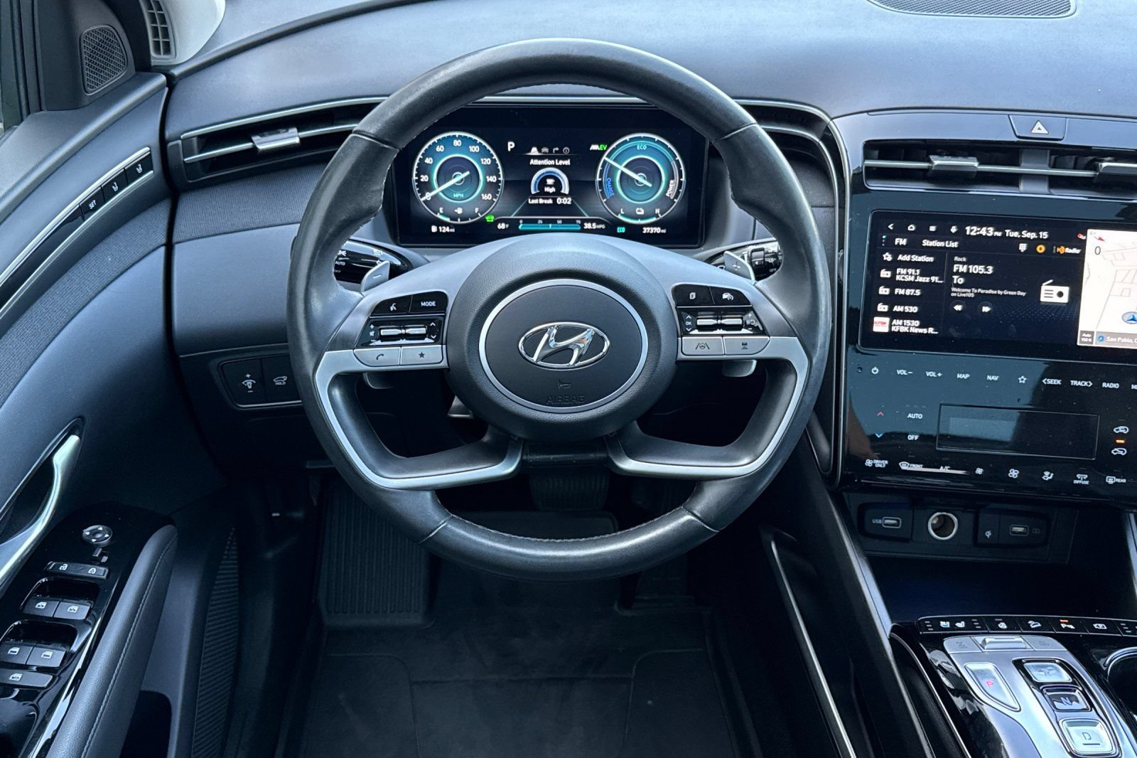 Used 2023 Hyundai Tucson Limited AWD/4WD image 16
