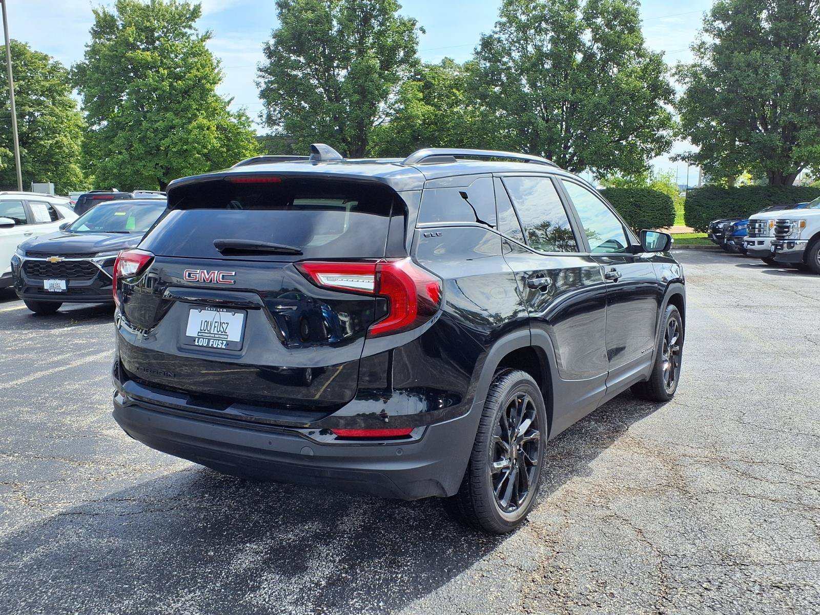 Used 2023 GMC Terrain SLE w/ Driver Convenience Package FWD image 29