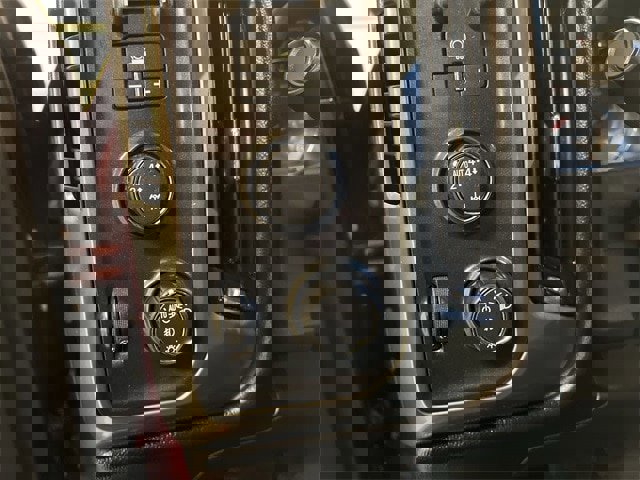 Used 2018 Chevrolet Silverado 1500 LT w/ All Star Edition image 13