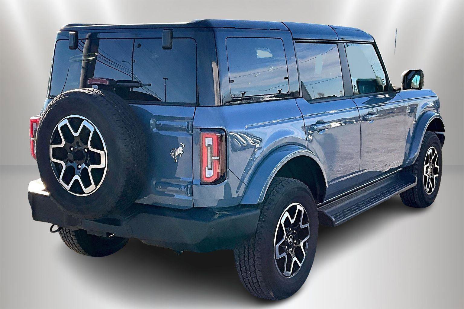 Certified 2025 Ford Bronco Outer Banks image 2