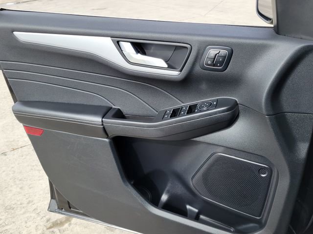 Certified 2025 Ford Escape Platinum AWD/4WD image 8
