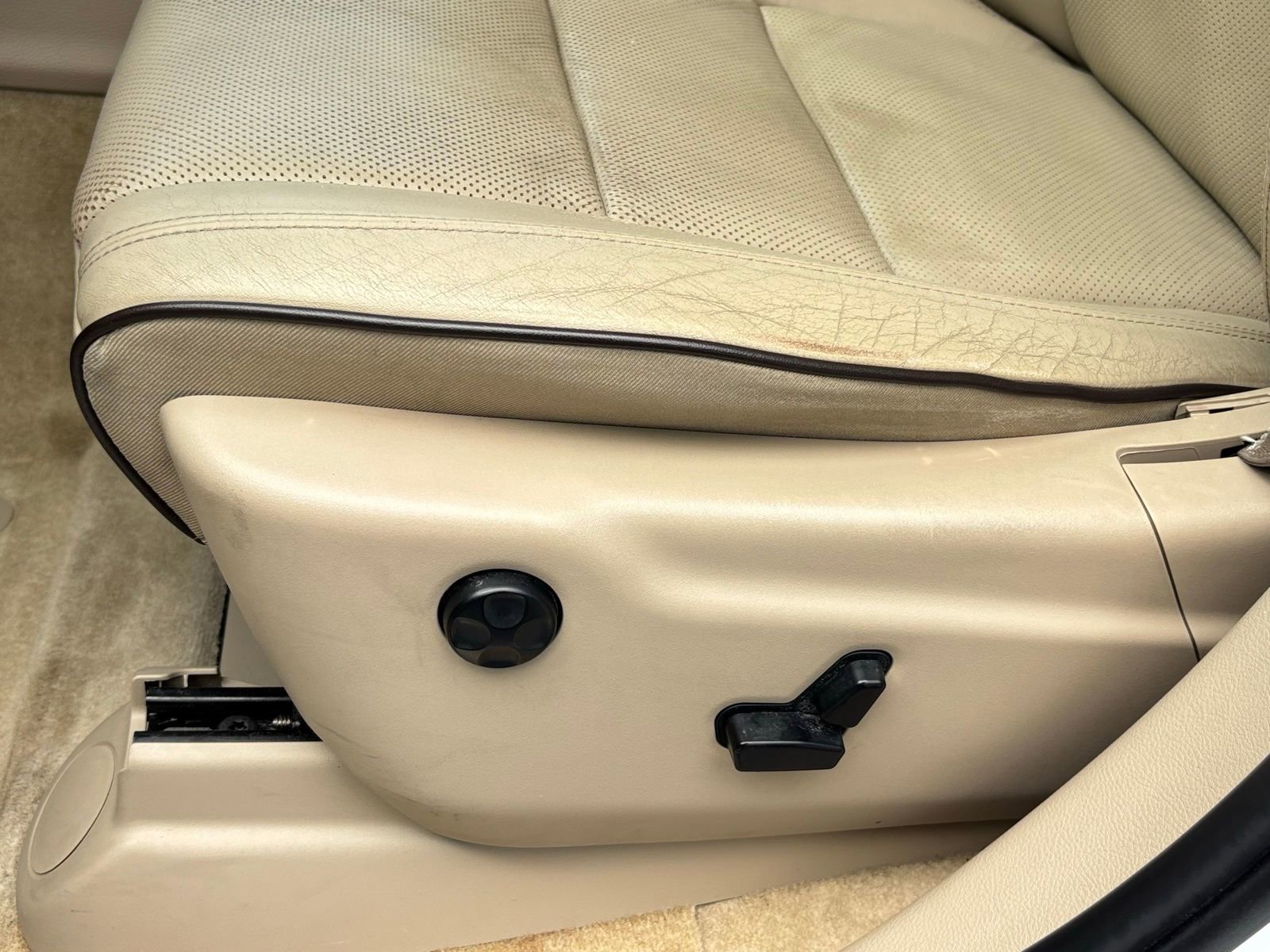 Used 2018 Jeep Grand Cherokee Overland image 22