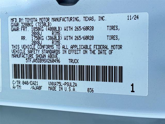 Used 2025 Toyota Tundra Limited AWD/4WD image 34