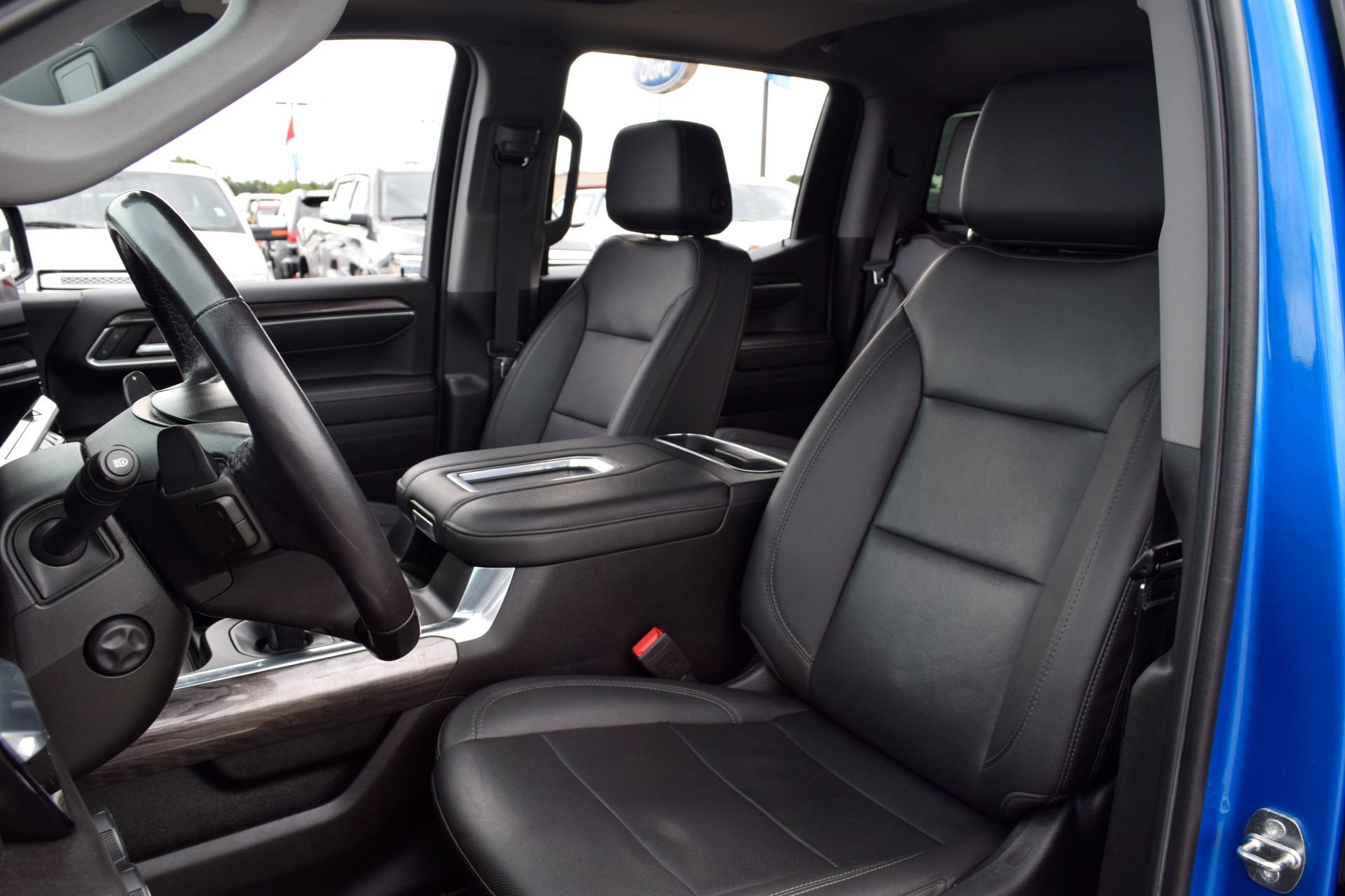 Used 2022 Chevrolet Silverado 1500 LTZ w/ LTZ Premium Package AWD/4WD image 16
