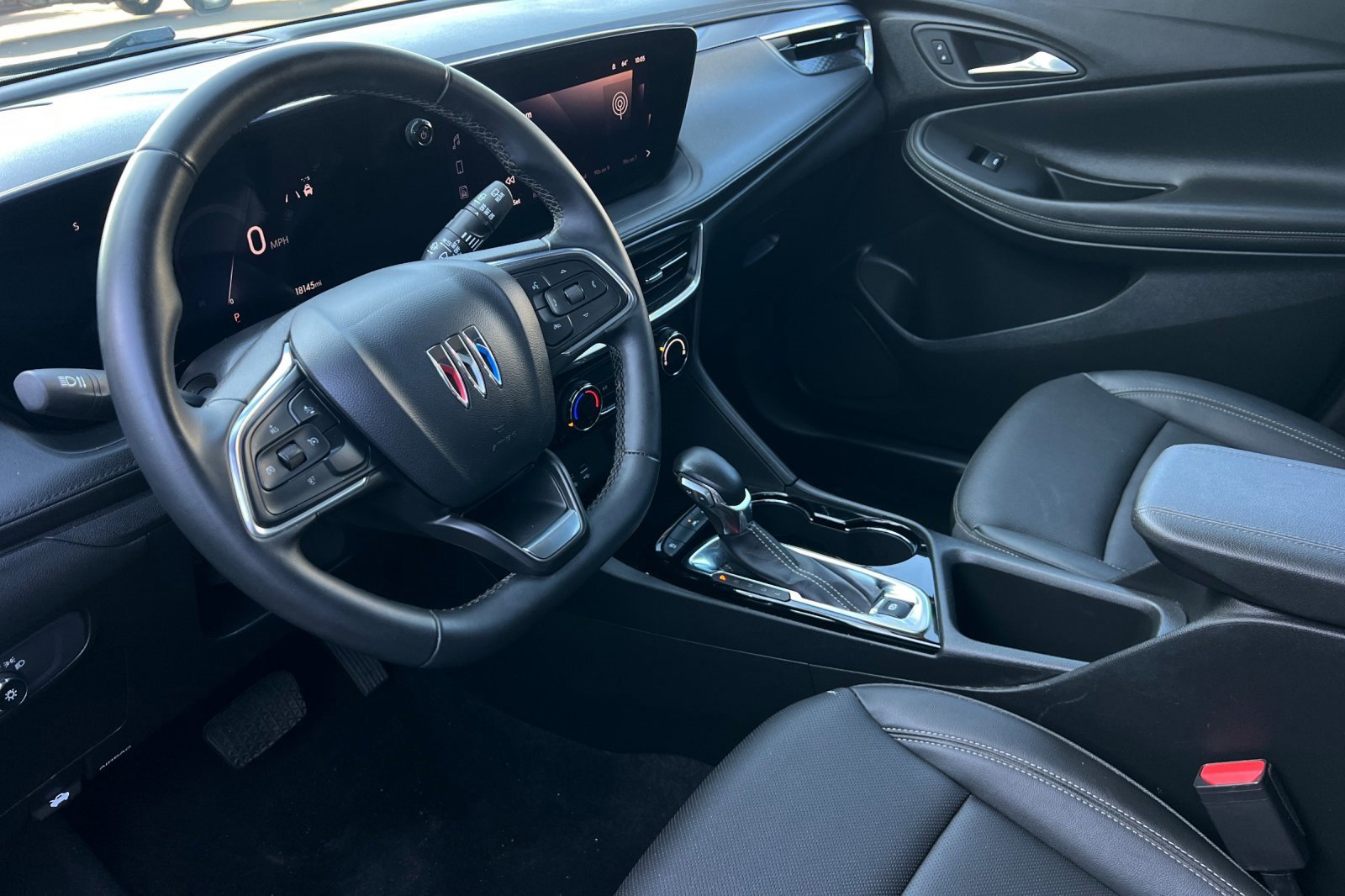 Used 2024 Buick Encore GX Sport Touring image 9