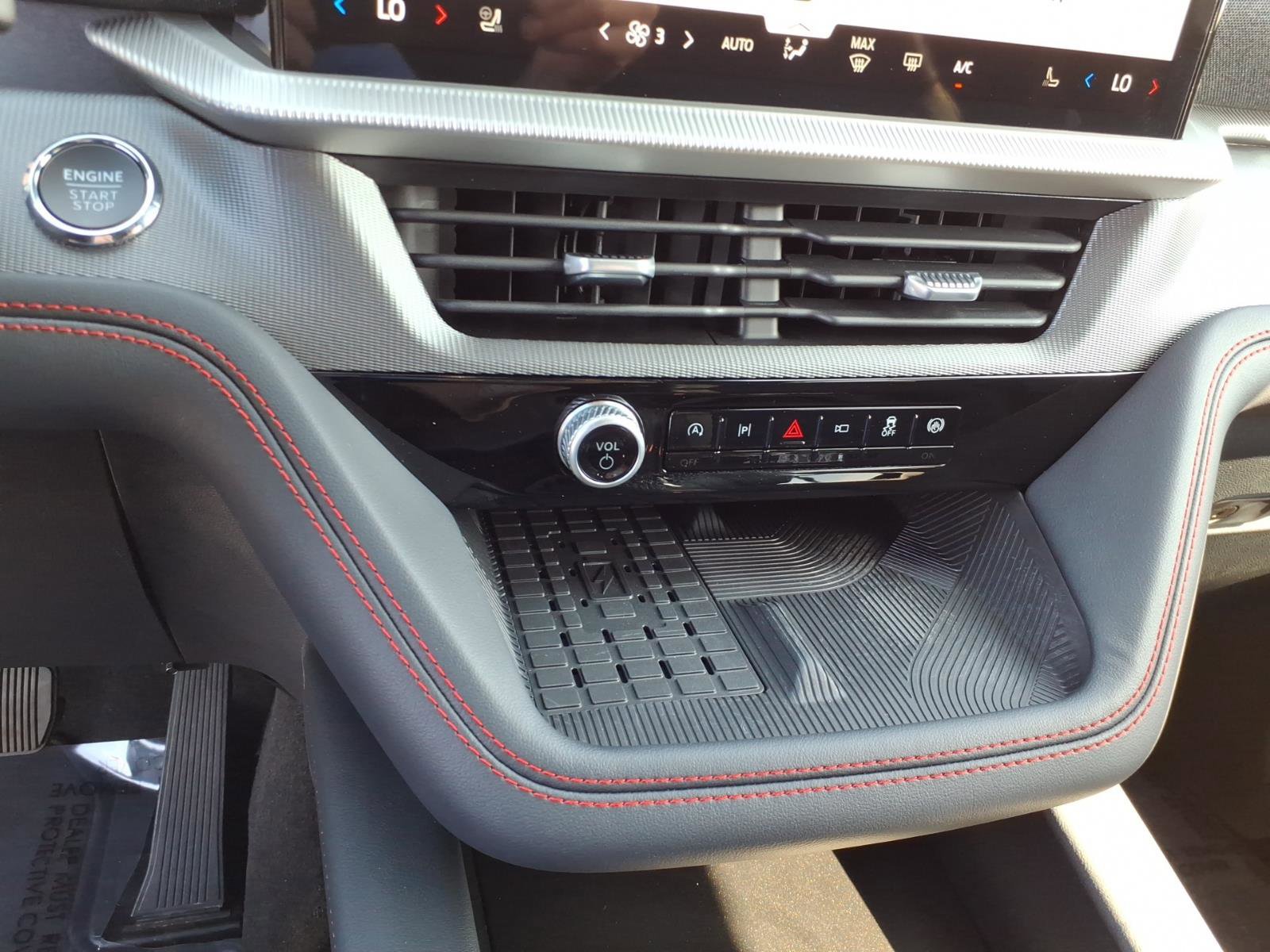 Certified 2025 Ford Explorer ST-Line w/ Premium Package image 19