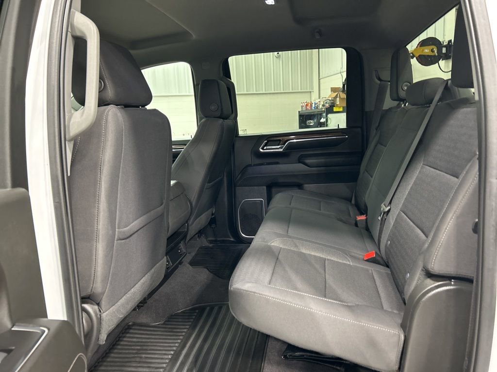 Used 2024 Chevrolet Silverado 3500 LT image 23