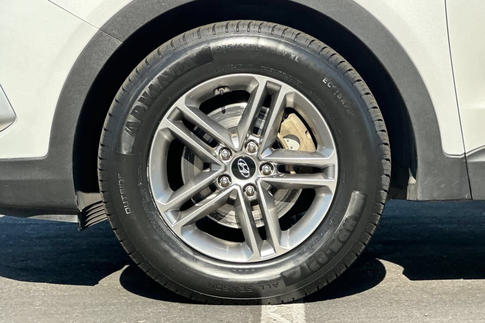 Used 2018 Hyundai Santa Fe Sport FWD image 25