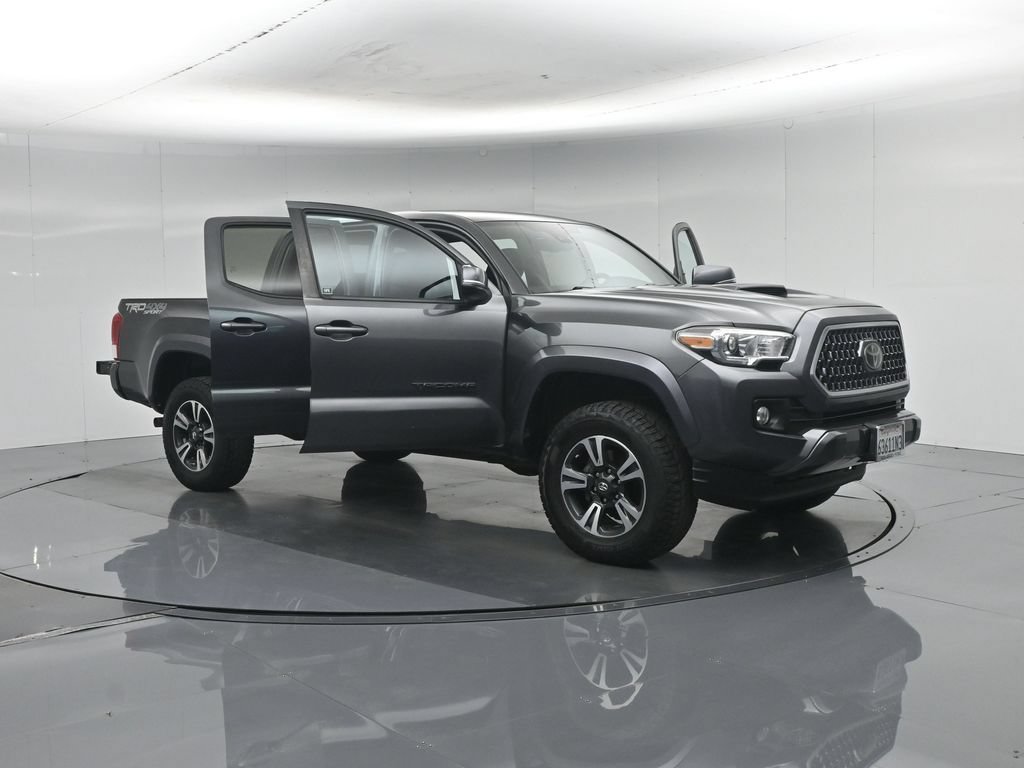 Used 2019 Toyota Tacoma TRD Sport AWD/4WD image 33
