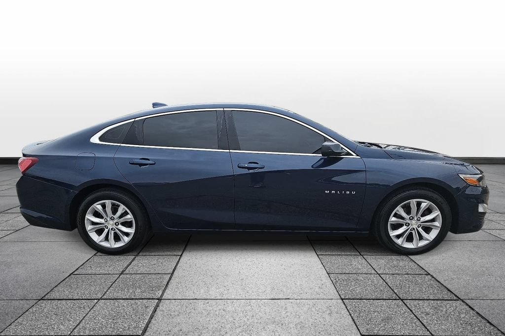 Used 2021 Chevrolet Malibu LT FWD image 4