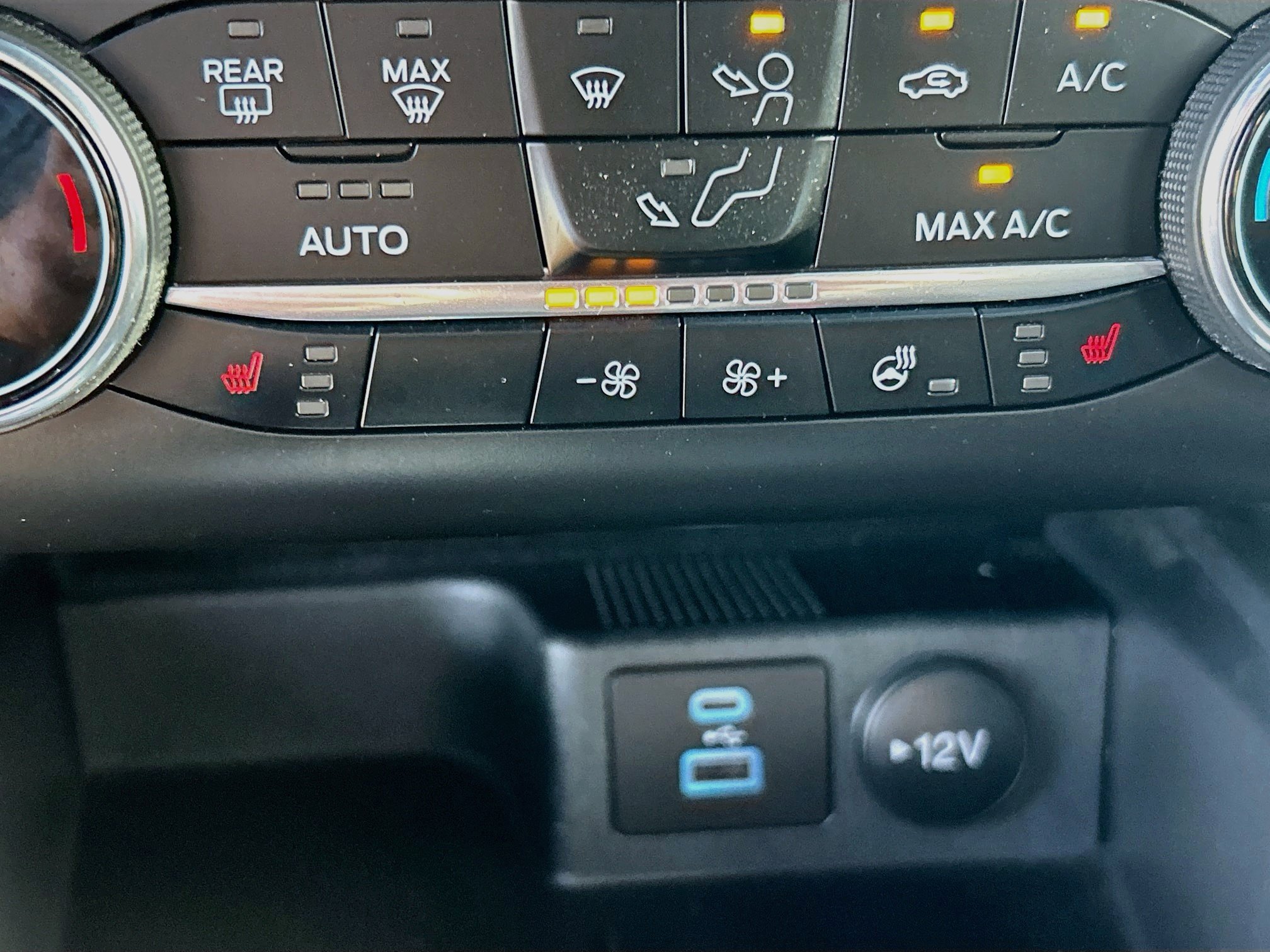 Certified 2023 Ford Escape ST-Line w/ Cold Weather Package FWD image 20