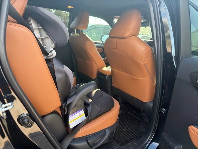 Used 2024 Toyota Highlander Platinum AWD/4WD image 24