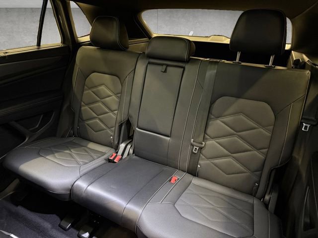 Used 2024 Volkswagen Atlas Cross Sport SE image 13