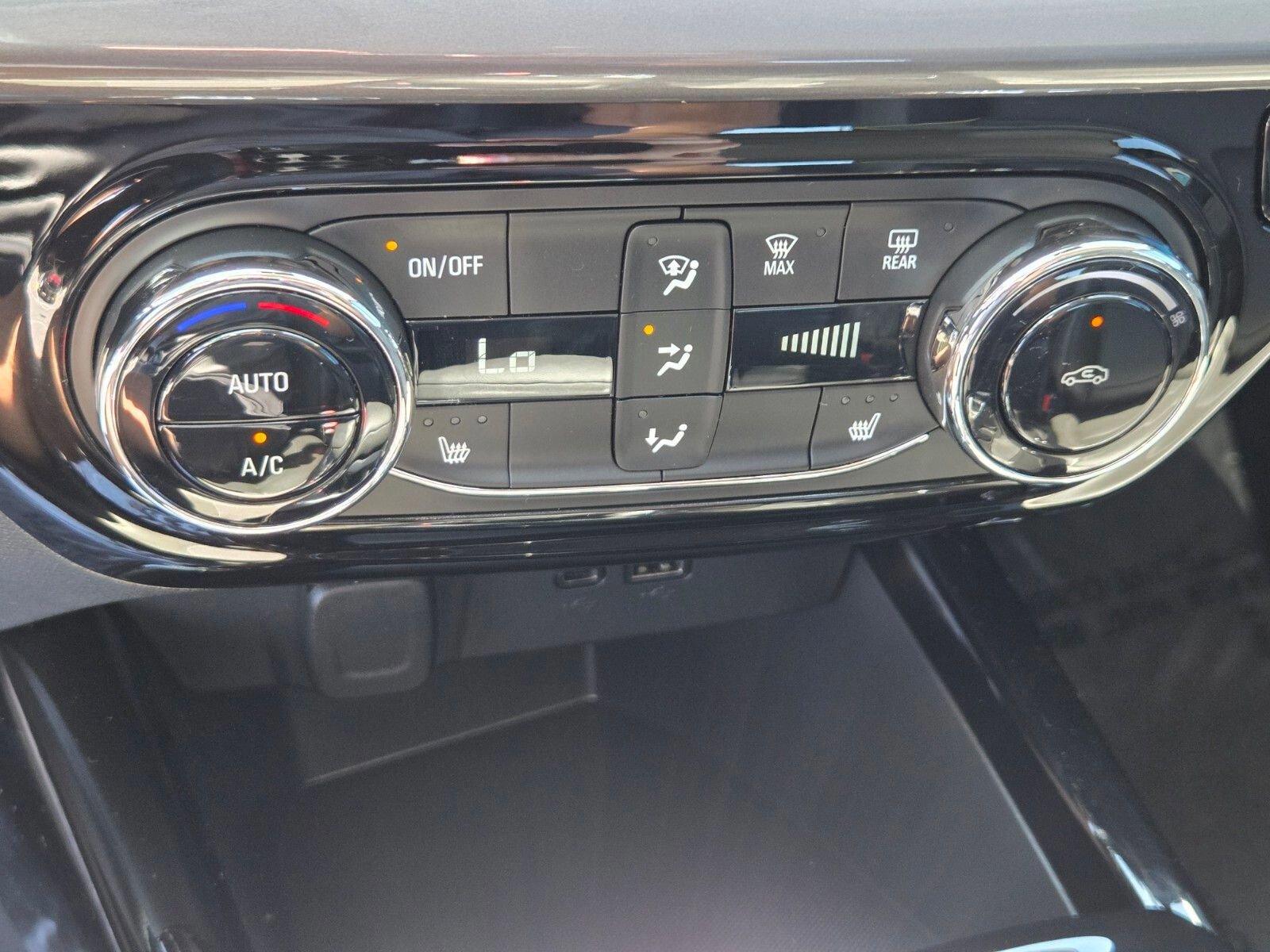 Used 2026 Chevrolet Trax ACTIV w/ Driver Confidence Package FWD image 22