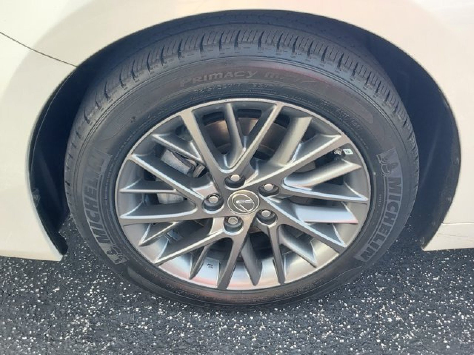 Used 2018 Lexus ES 350 w/ Premier Package FWD image 4