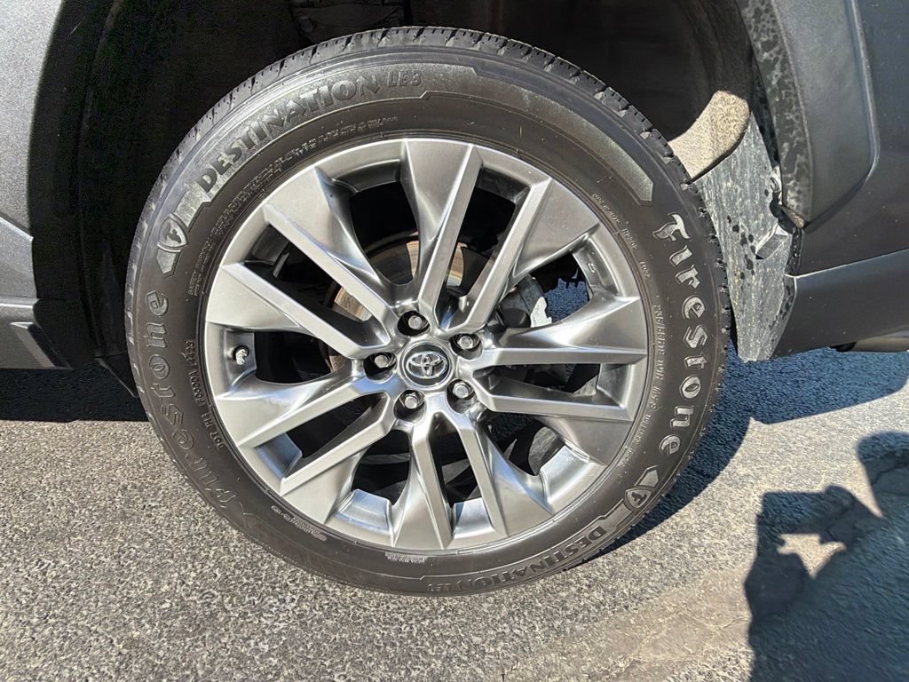 Used 2019 Toyota RAV4 XLE Premium w/ Cold Weather Package AWD/4WD image 53