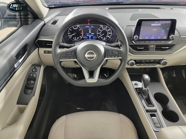 Used 2025 Nissan Altima 2.5 SV AWD/4WD image 27
