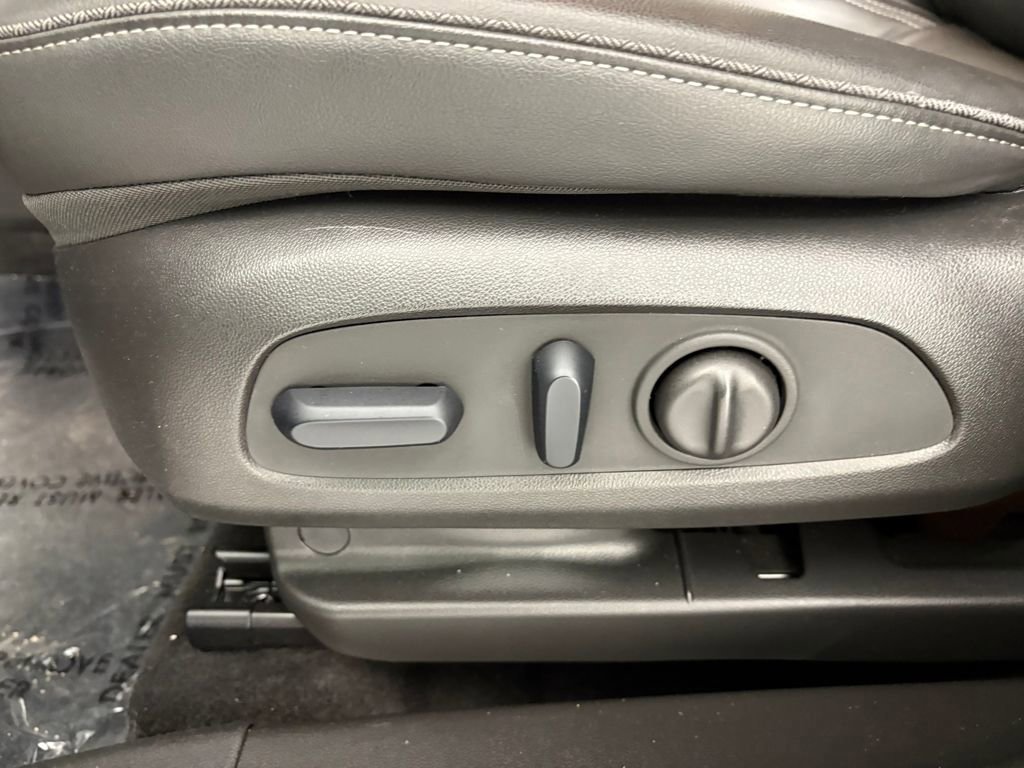 Used 2023 Buick Encore GX Essence w/ Experience Buick Package image 16