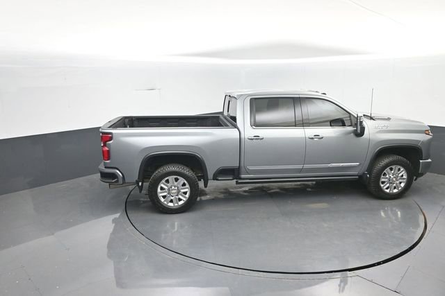 Used 2024 Chevrolet Silverado 2500 High Country w/ High Country Premium Package AWD/4WD image 35