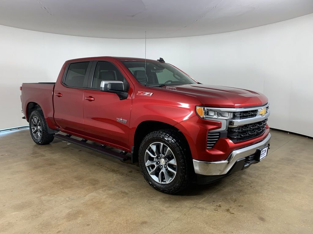 Used 2023 Chevrolet Silverado 1500 LT AWD/4WD image 5