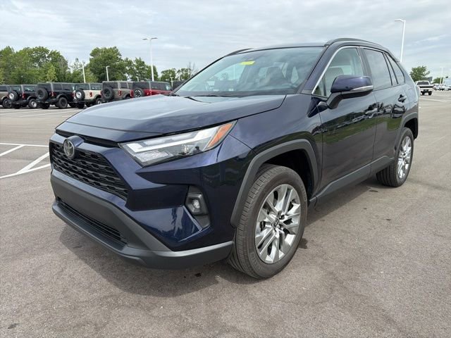 Used 2025 Toyota RAV4 XLE Premium w/ Weather Package AWD/4WD video 2