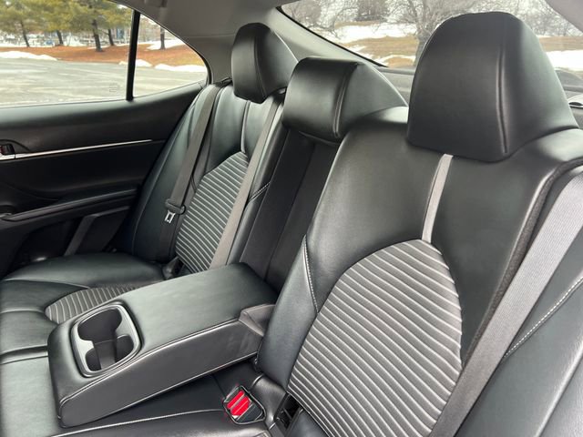 Used 2021 Toyota Camry SE image 25
