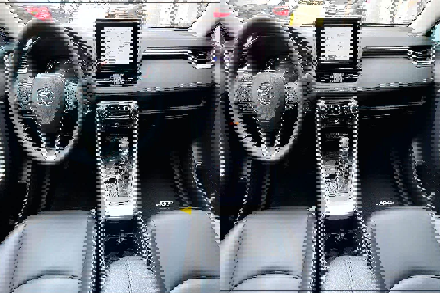 Used 2025 Toyota RAV4 XLE Premium image 17