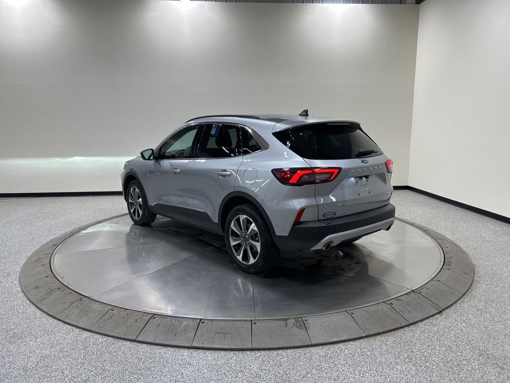 Certified 2024 Ford Escape Platinum image 3