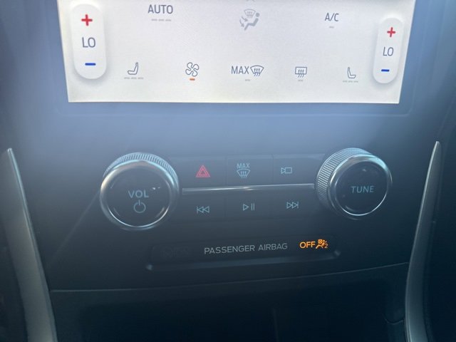 Certified 2024 Ford Edge SEL w/ Convenience Package image 16