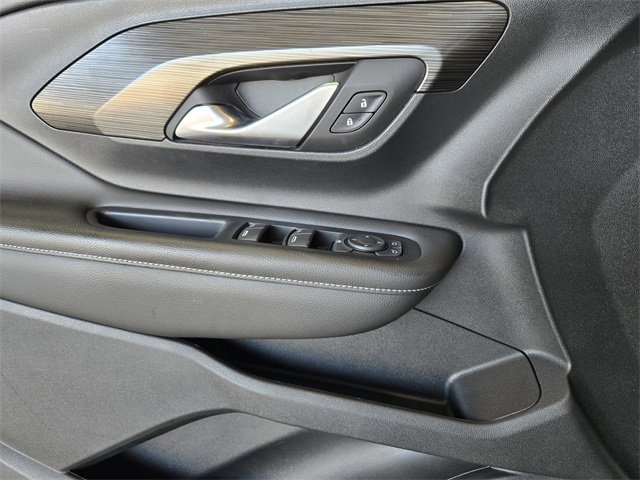 Used 2022 GMC Terrain SLE w/ Elevation Edition image 24