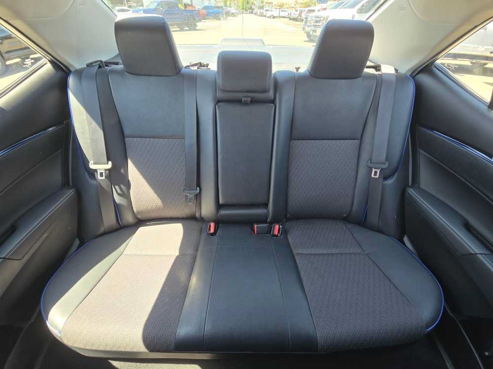 Used 2018 Toyota Corolla SE w/ Carpet Mat Package (TMS) FWD image 17