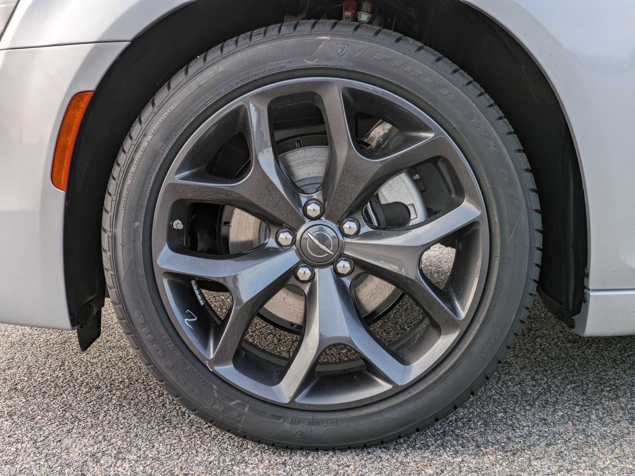 Used 2023 Chrysler 300 Touring w/ Sport Appearance Package image 9