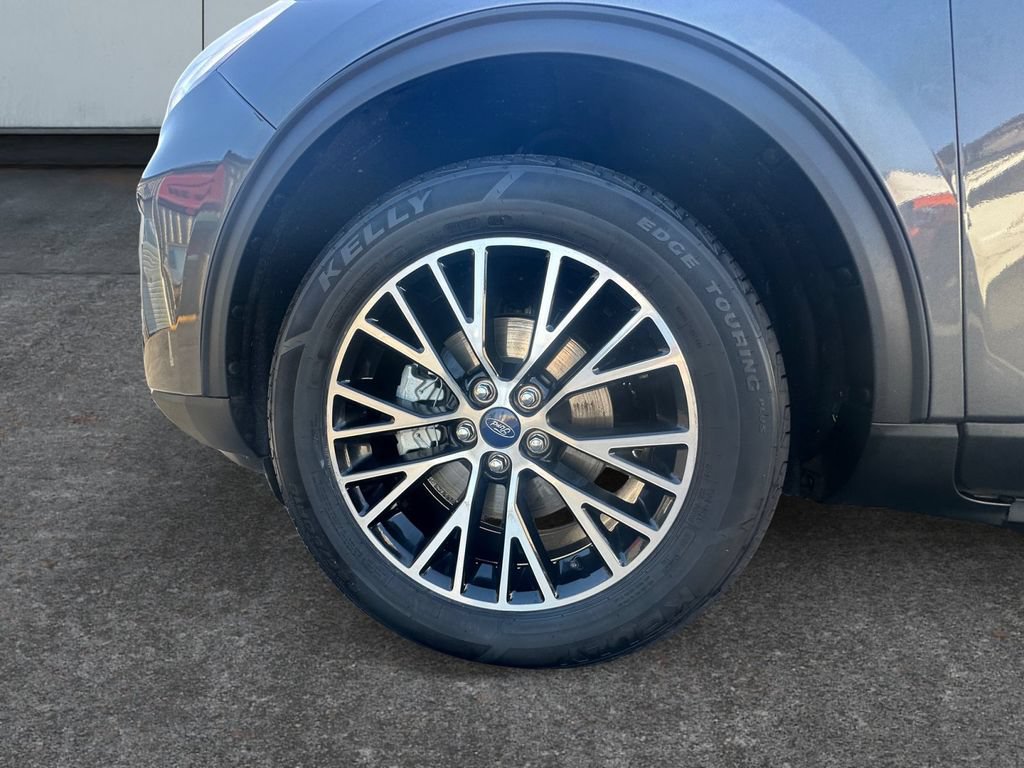 Certified 2022 Ford Escape Titanium FWD image 14