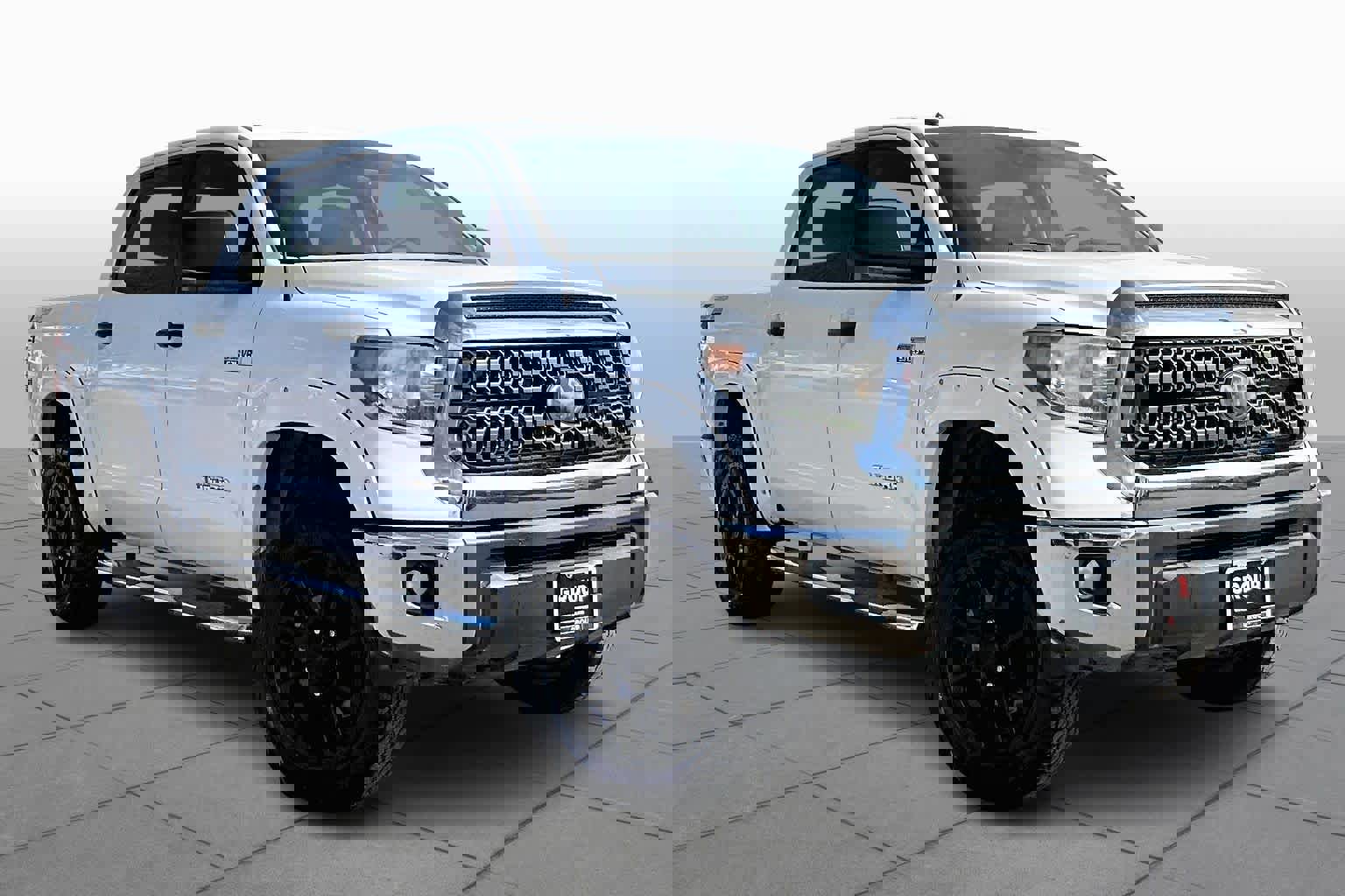 Used 2018 Toyota Tundra SR5 w/ SR5 Upgrade Package image 5