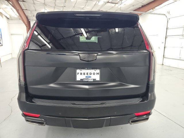 Used 2023 Cadillac Escalade ESV Premium Luxury Platinum AWD/4WD image 7