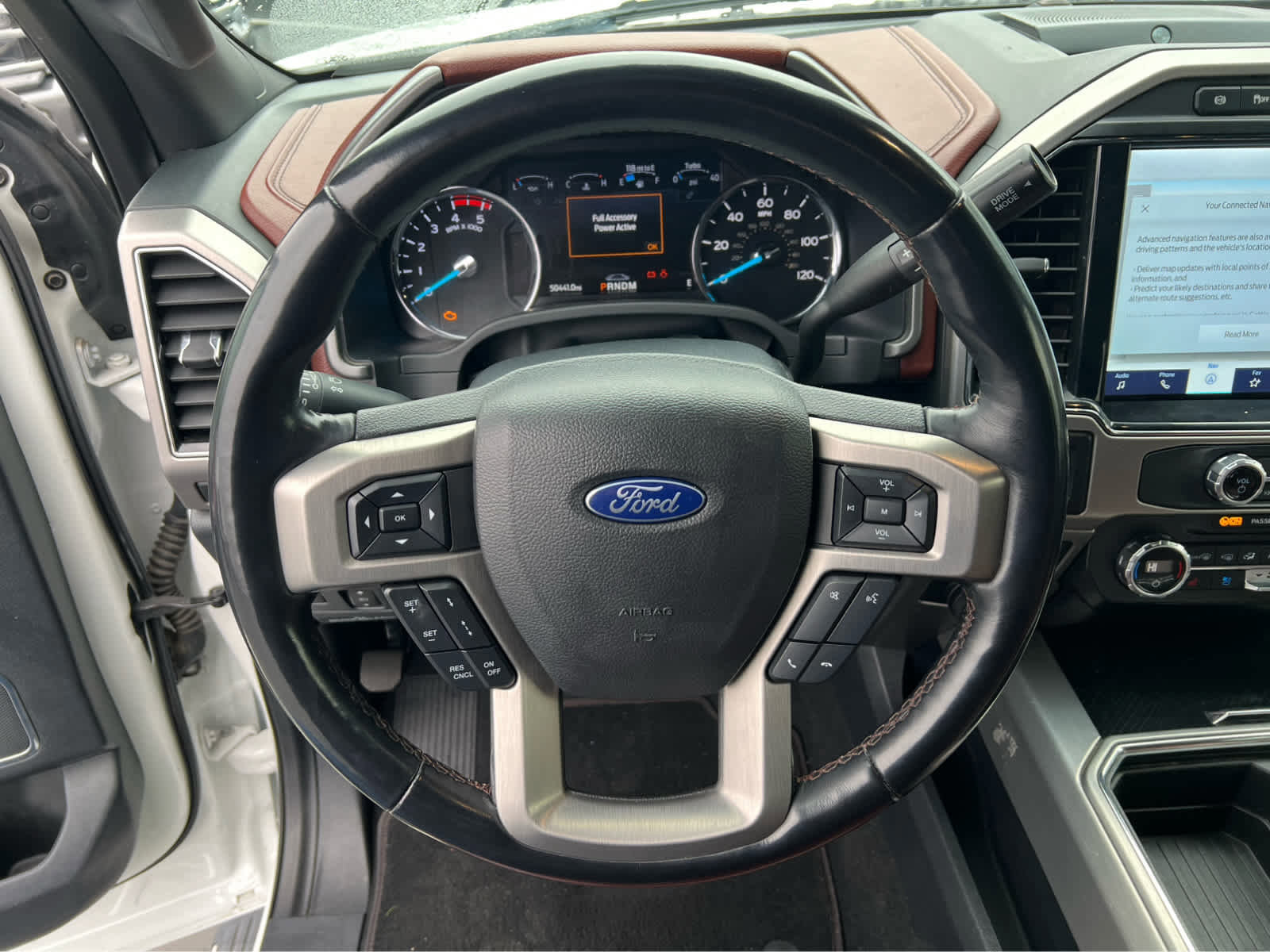 Certified 2022 Ford F450 Platinum w/ FX4 Off-Road Package image 36