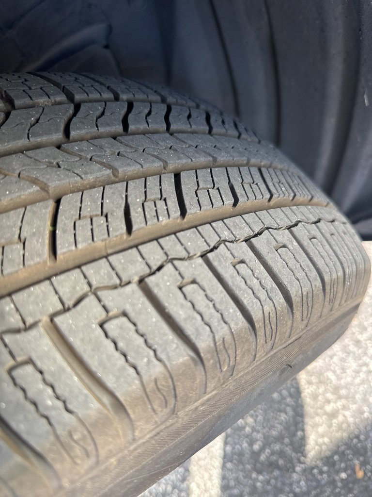 Used 2021 Toyota RAV4 XLE image 6