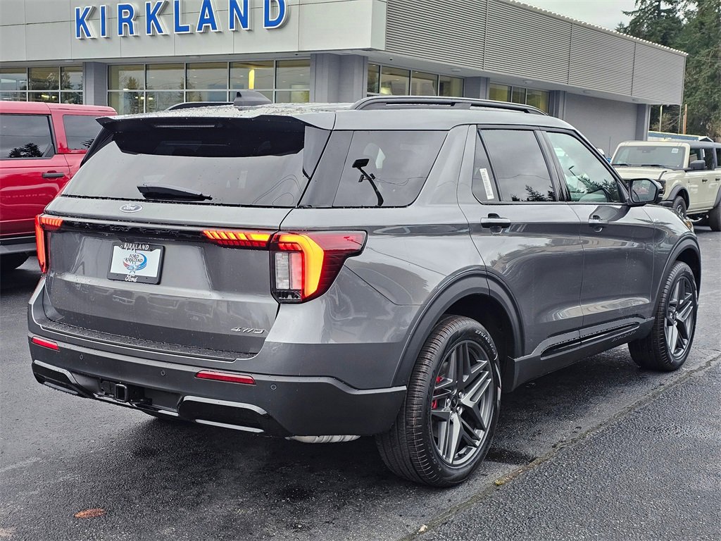 Certified 2026 Ford Explorer ST-Line w/ ST-Line Street Pack image 7