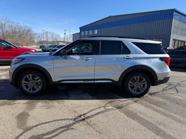 Certified 2025 Ford Explorer Active w/ Active Comfort Package image 2