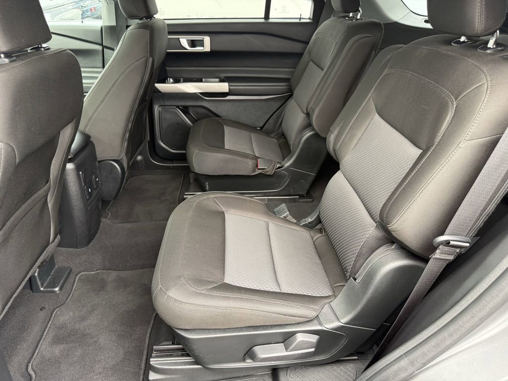 Certified 2024 Ford Explorer XLT image 32