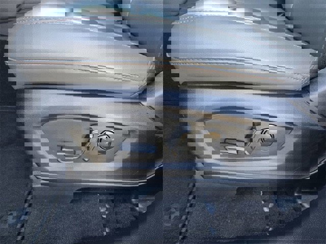 Certified 2025 Ford Explorer Active w/ Active Comfort Package image 19