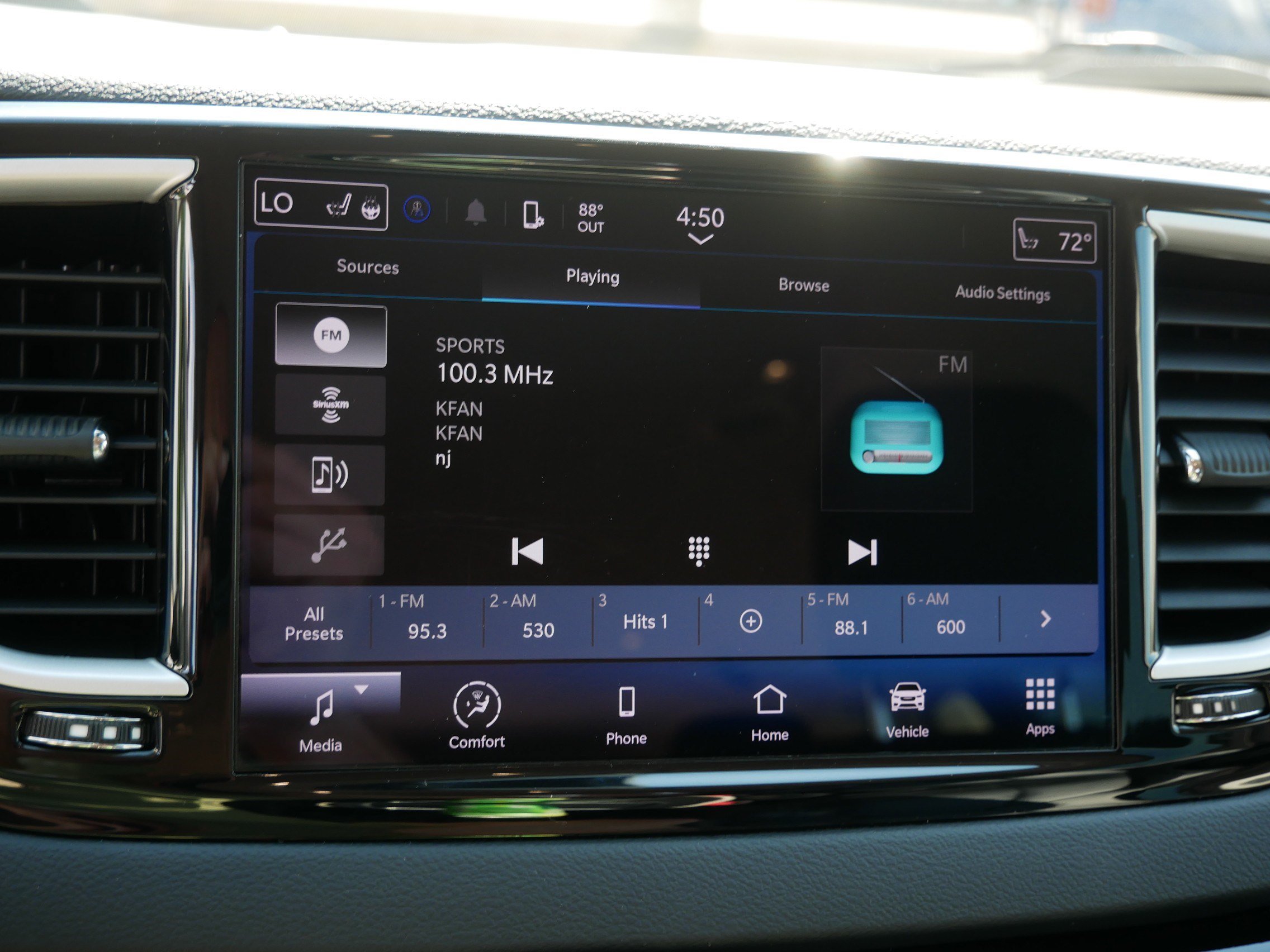 Used 2022 Chrysler Pacifica Touring-L FWD image 22