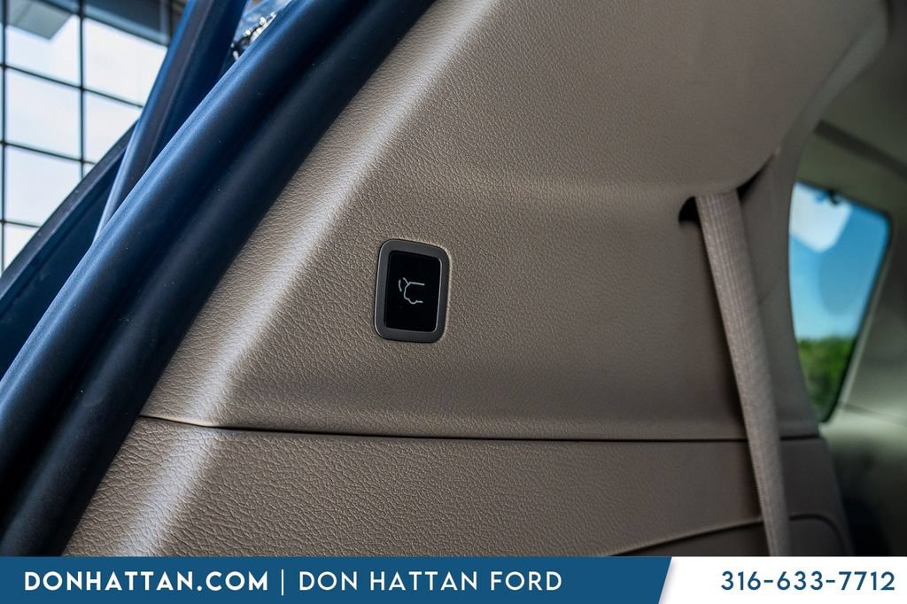Used 2023 Chrysler Pacifica Limited FWD image 29