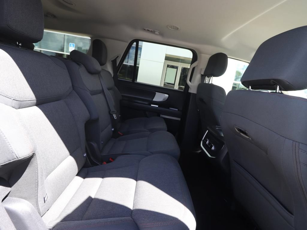 Certified 2025 Ford Expedition Active RWD image 25