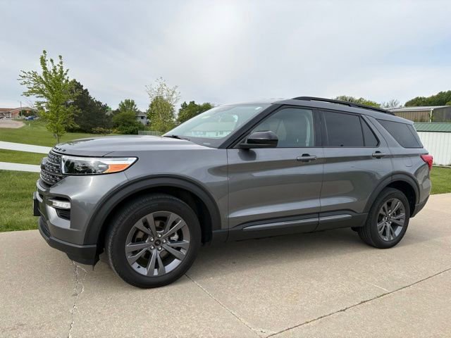 Certified 2024 Ford Explorer XLT w/ Equipment Group 202A